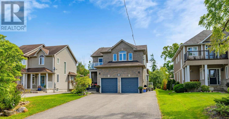 UPPER-1031 Lake Drive N, Georgina, ON, L4P 3E9