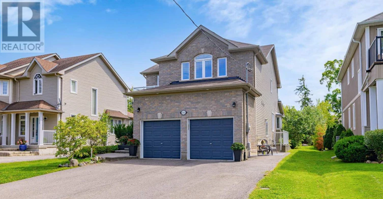 UPPER-1031 Lake Drive N, Georgina, ON, L4P 3E9 - 2