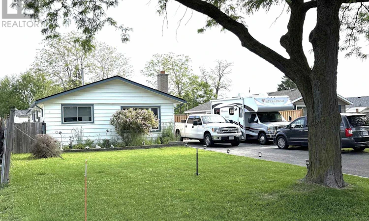 5 Lanark Crescent