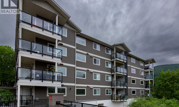 402 Lot 330-330 SE 4 Avenue