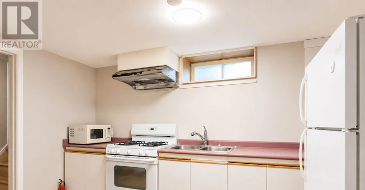 BASEMENT-403 Denlow Avenue, Hamilton, ON, L9C 1K1 - 3