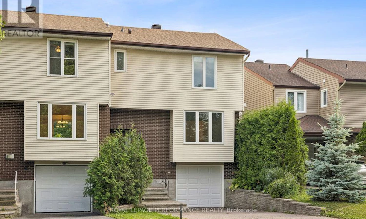 8 Gillespie Crescent