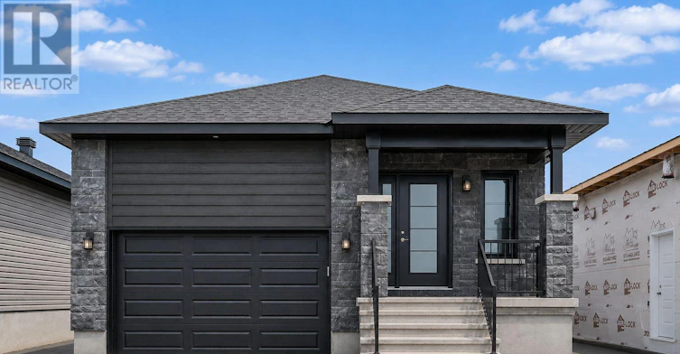 1220 Montblanc Crescent, Russell, ON, K0A 1W0