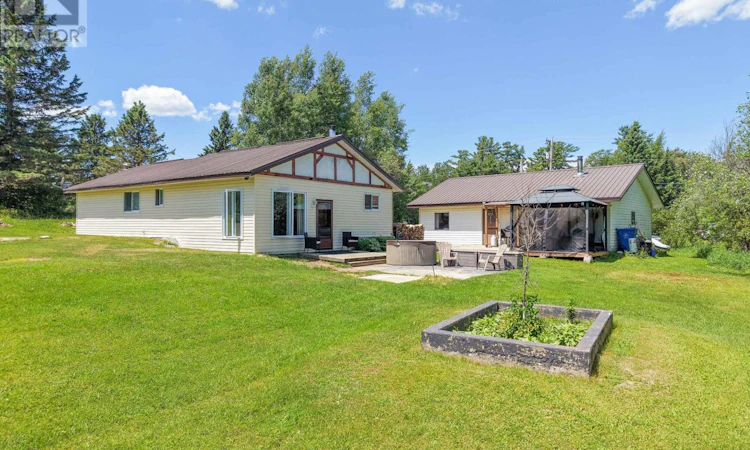 747 Derland Road