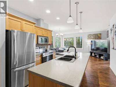 201-3311 Wilson Street - 5