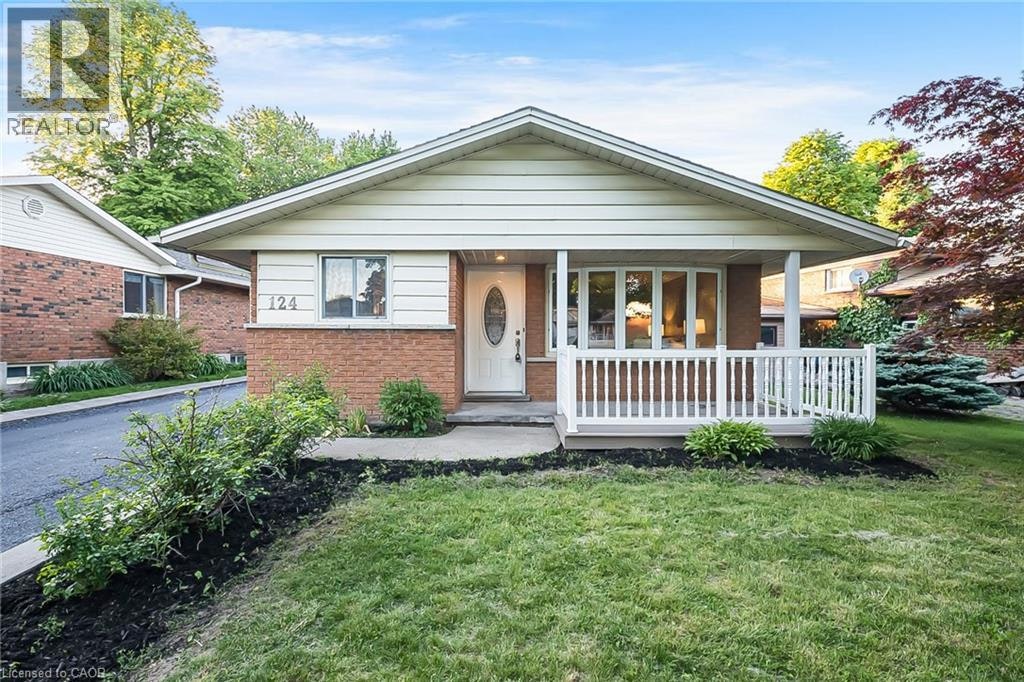 124 Dunsmere Drive, Kitchener, ON, N2E 1V7