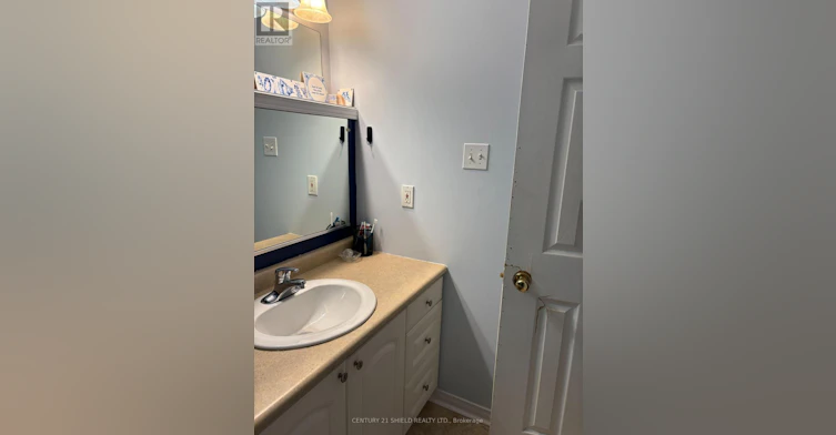 100B-902 Notre Dame Street, Russell, ON, K0A 1W0 - 17