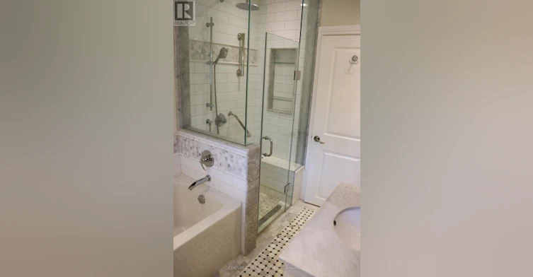 110 Gilroy Drive, Toronto, ON, M1P 2A1 - 12