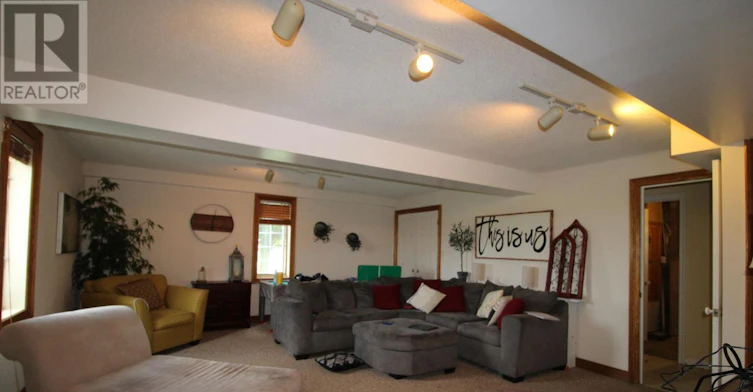 HOUSE-10748 Mcewen Drive, Komoka, ON, N0M 1P0 - 16