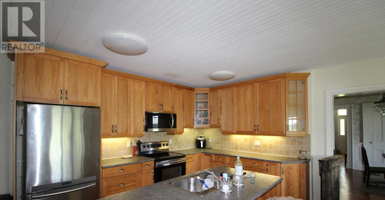 HOUSE-10748 Mcewen Drive, Komoka, ON, N0M 1P0 - 6