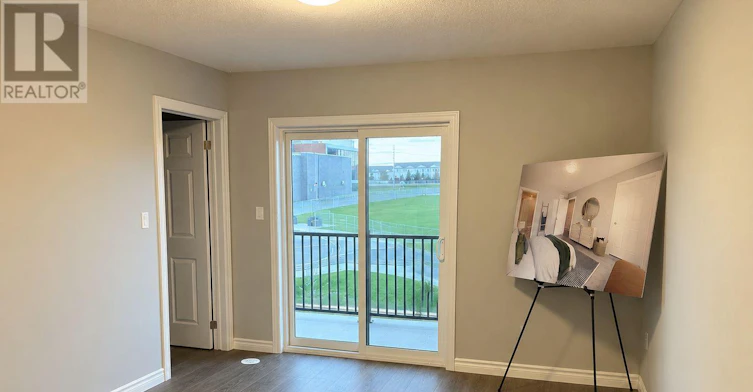 172 Oat Lane, Kitchener, ON, N2R 0S8 - 2