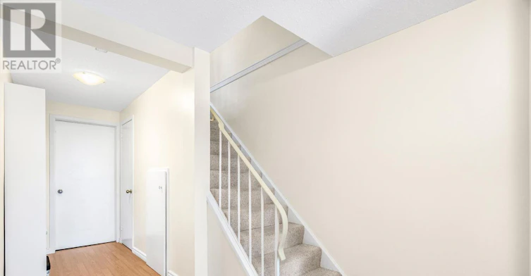 182 Owl Drive, Ottawa, ON, K1V 9P6 - 9