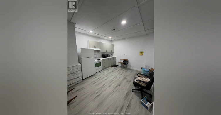 444 Mcewan, Windsor, ON, N9B 2E8 - 2