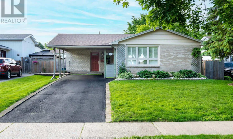 60 Woodlawn Avenue