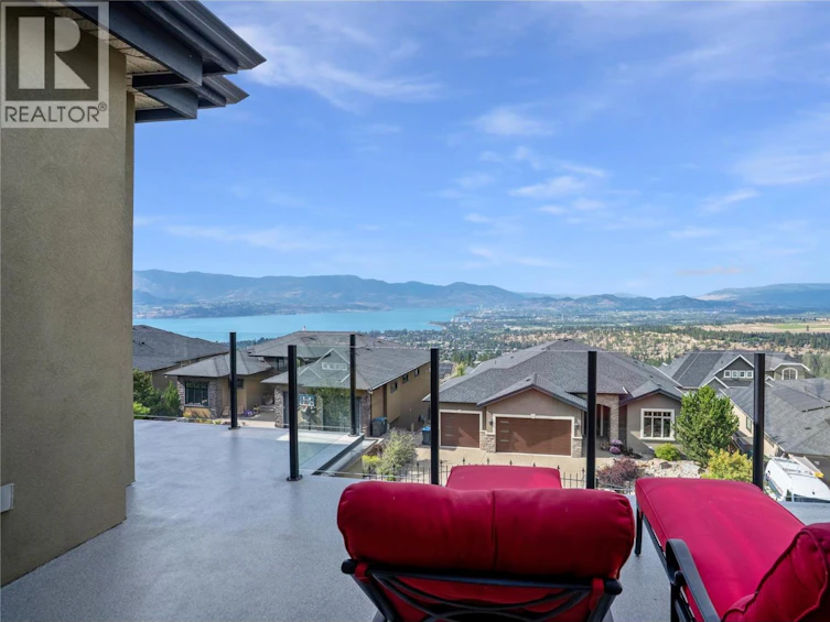 990 Hewetson Avenue, Kelowna, BC, V1W 5H8 - 38