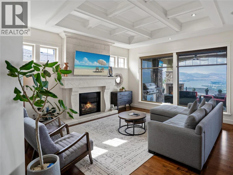 990 Hewetson Avenue, Kelowna, BC, V1W 5H8 - 4
