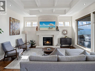 990 Hewetson Avenue - 5
