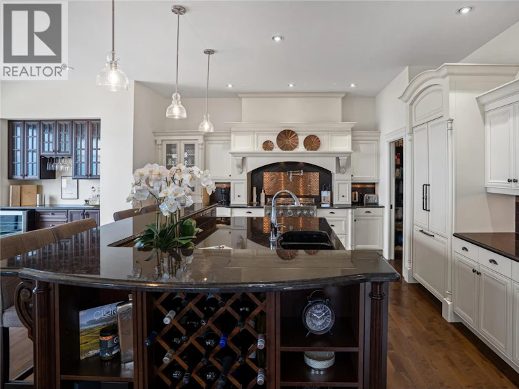 990 Hewetson Avenue, Kelowna, BC, V1W 5H8 - 8