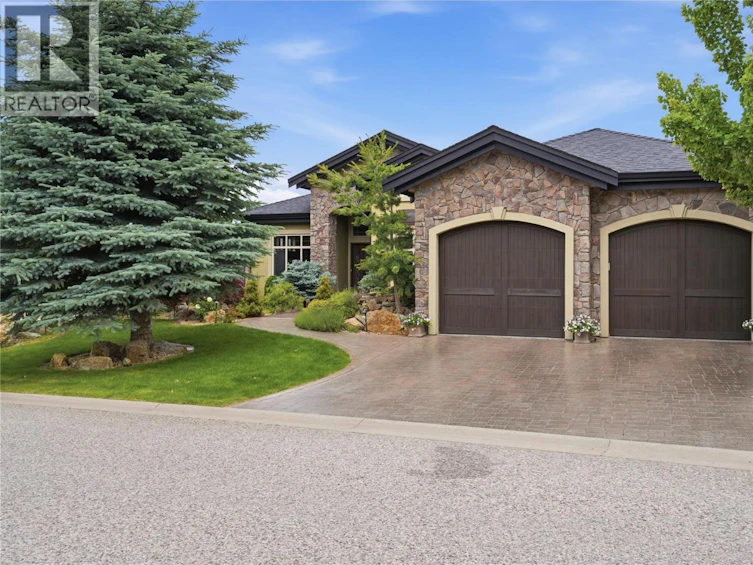 990 Hewetson Avenue, Kelowna, BC, V1W 5H8