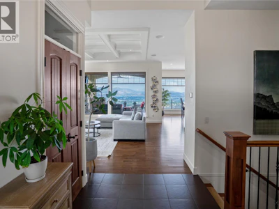 990 Hewetson Avenue - 3