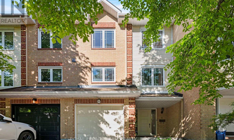 8 Mannington Court