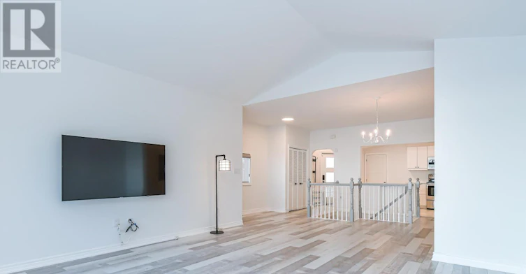 6 Colton Avenue, St. Catharines, ON, L2N 5B1 - 9