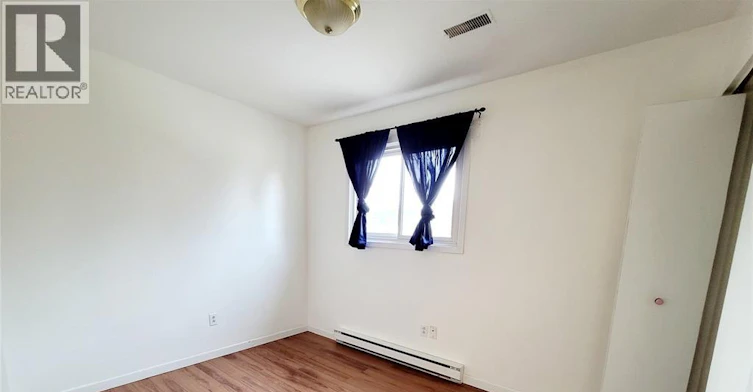 UPPER-2240 Howard Avenue, Windsor, ON, N8X 3V1 - 3