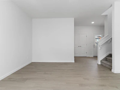 5633 Hawthorn Wy SW - 4