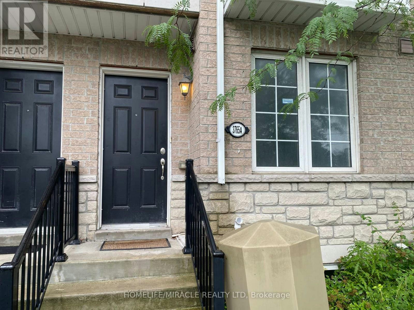 3765A St. Clair Avenue E, Toronto, ON, M1M 1V1