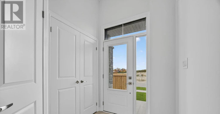 29 Milady Crescent, Barrie, ON, L9J 0X3 - 7