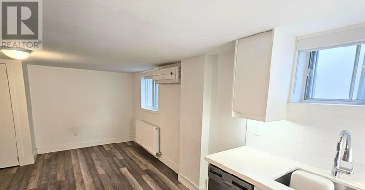 1-28A Third Street, Toronto, ON, M8V 2X6 - 4