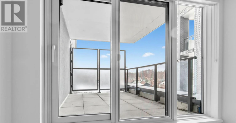 606-8 Manor Road W, Toronto, ON, M4S 0E6 - 16