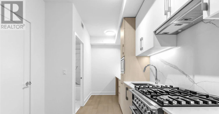 606-8 Manor Road W, Toronto, ON, M4S 0E6 - 6