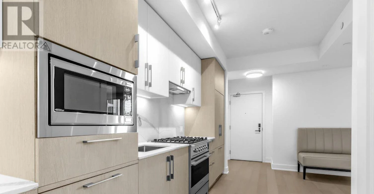 606-8 Manor Road W, Toronto, ON, M4S 0E6 - 5