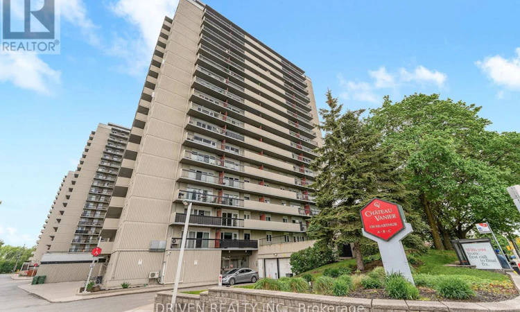 404-158 A Mcarthur Avenue