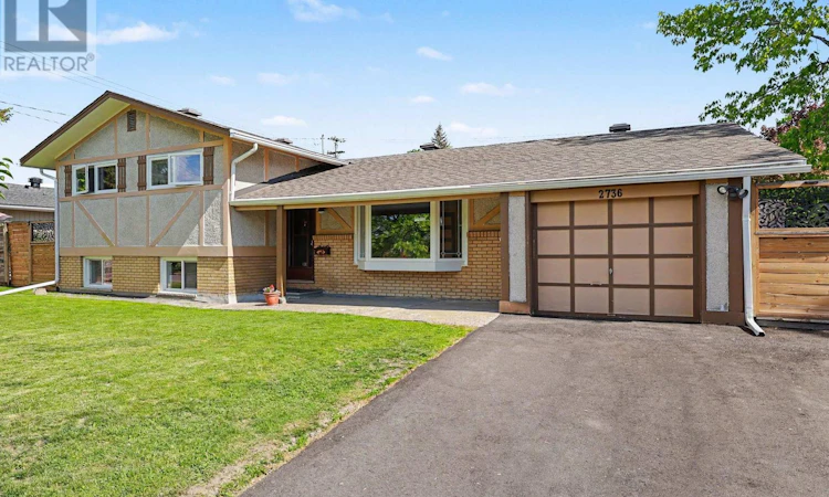 2736 Stone Crescent