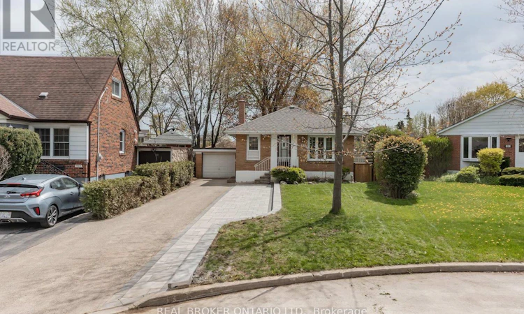 32 Christina Crescent