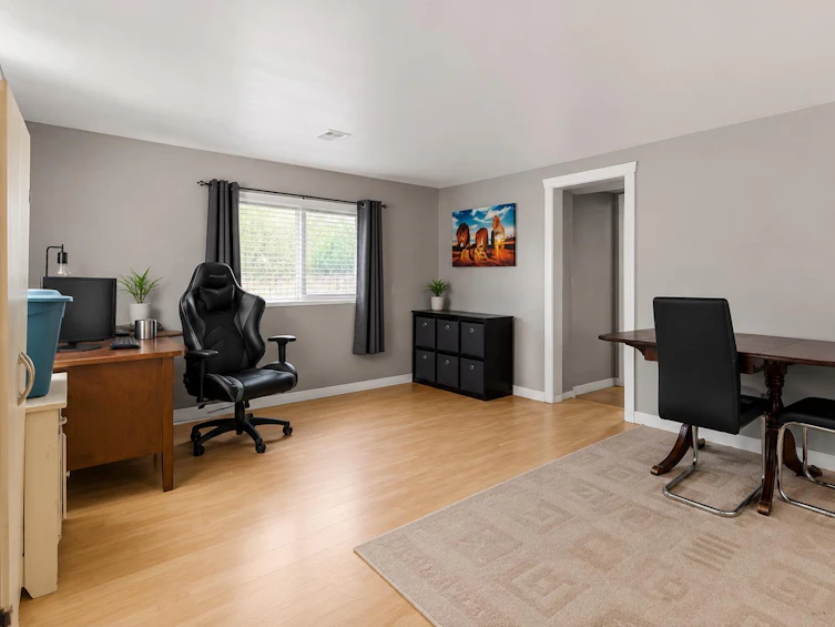 6828 144 Street, Surrey, BC, V3W 5R7 - 5