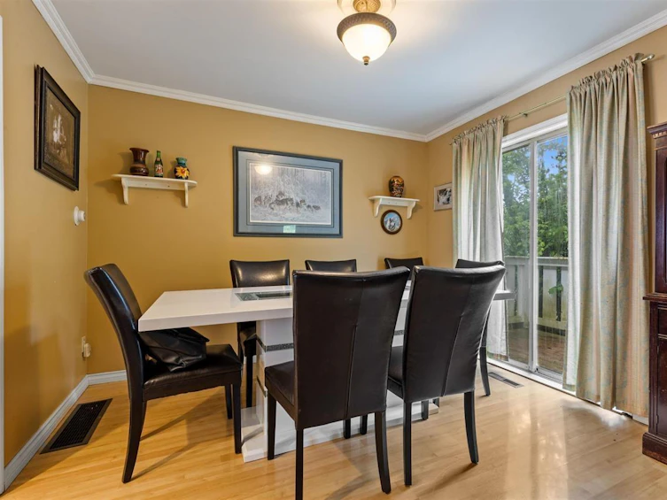 6828 144 Street, Surrey, BC, V3W 5R7 - 2