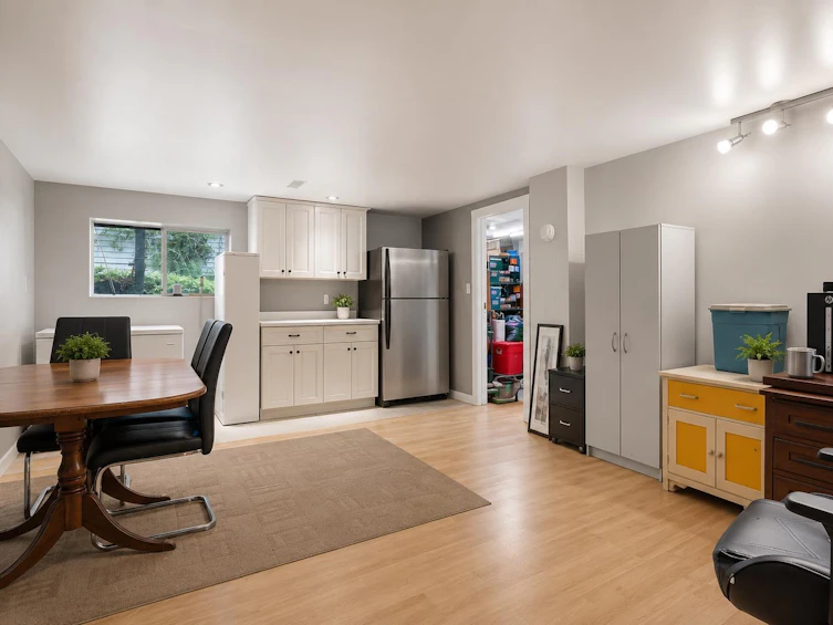 6828 144 Street, Surrey, BC, V3W 5R7 - 9
