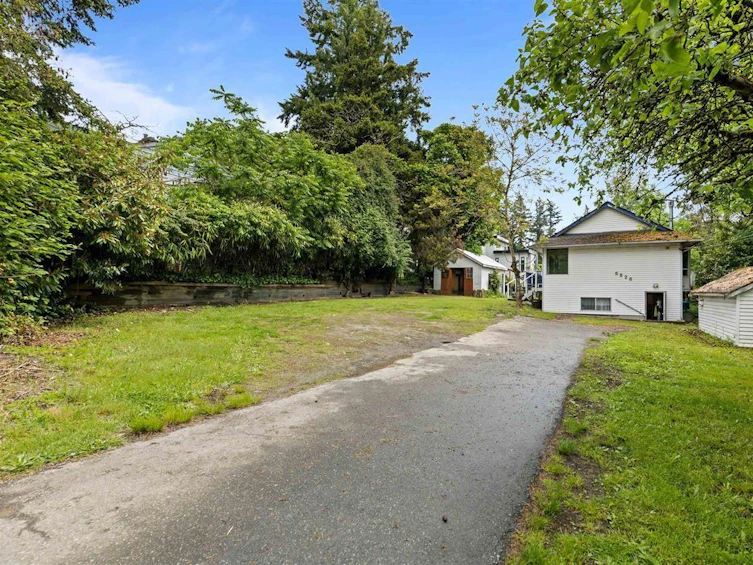 6828 144 Street, Surrey, BC, V3W 5R7 - 11
