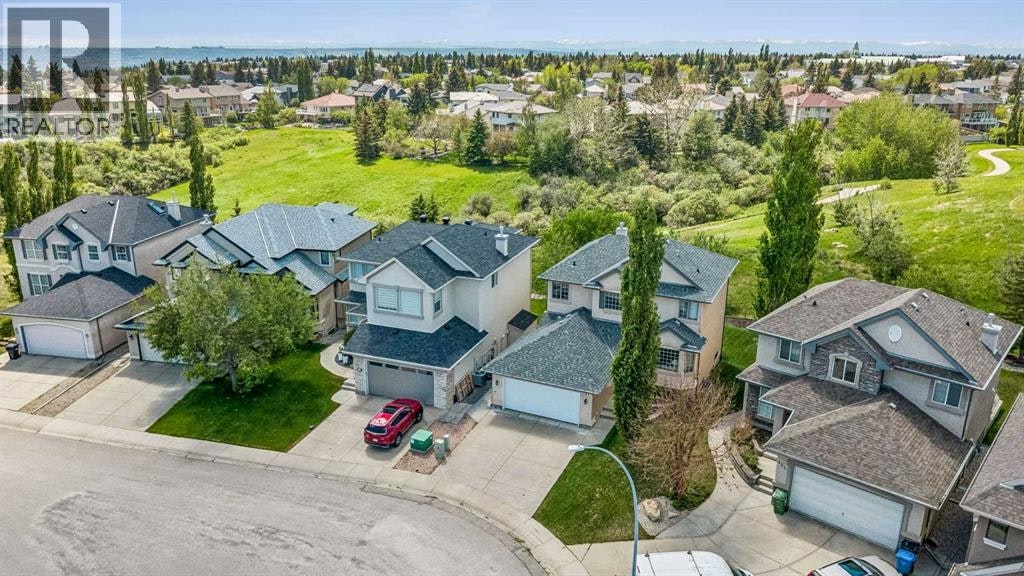 127 Edgeridge Close NW, Calgary, AB, T3A 6K4