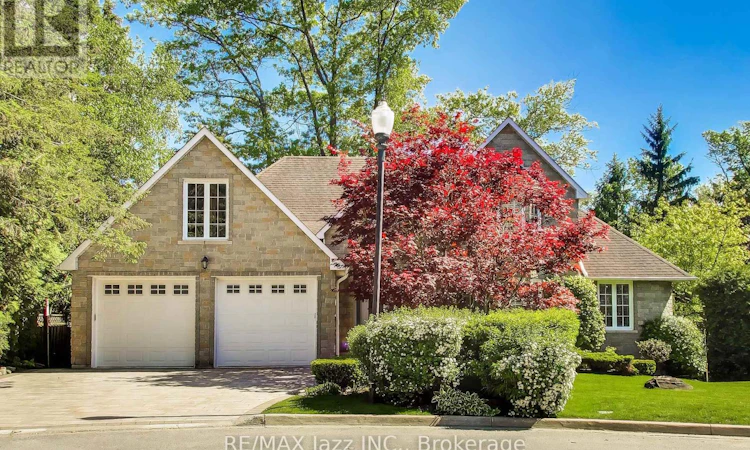 45 Windsor Valley Place