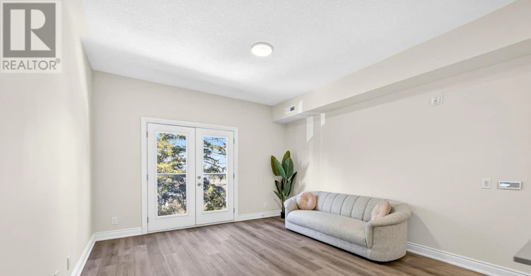 302-261 King Street E, Hamilton, ON, L8G 1L9 - 17