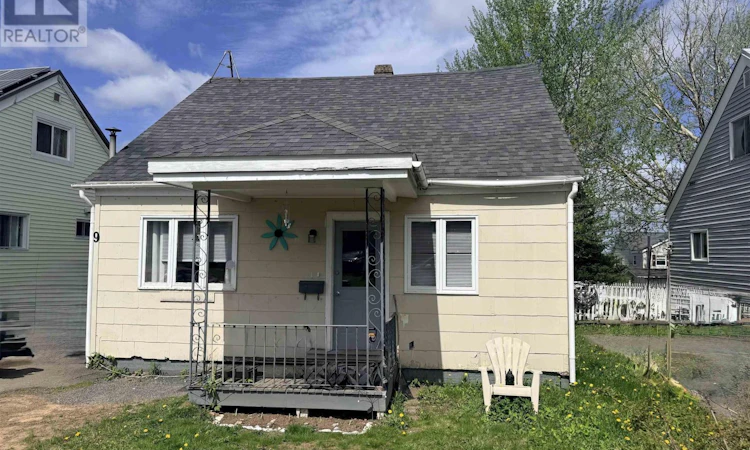 9 Highland Drive