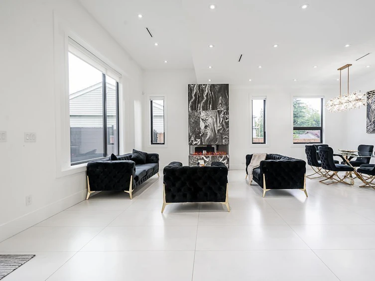 6052 172 Street, Surrey, BC, V3S 3Z7 - 2