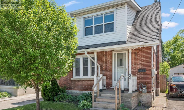 241 Victoria Road S