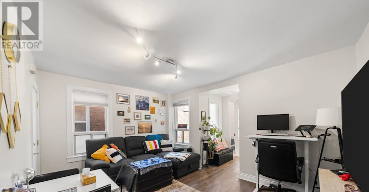 MAIN-229 Woodbine Avenue, Toronto, ON, M4L 3P3 - 3