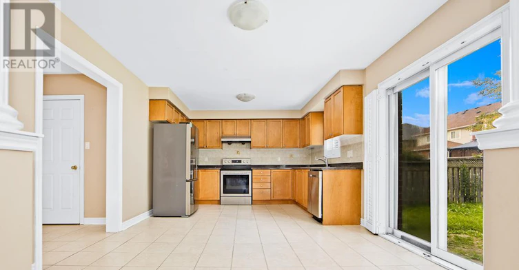 47 Ball Crescent, Whitby, ON, L1P 1W5 - 9
