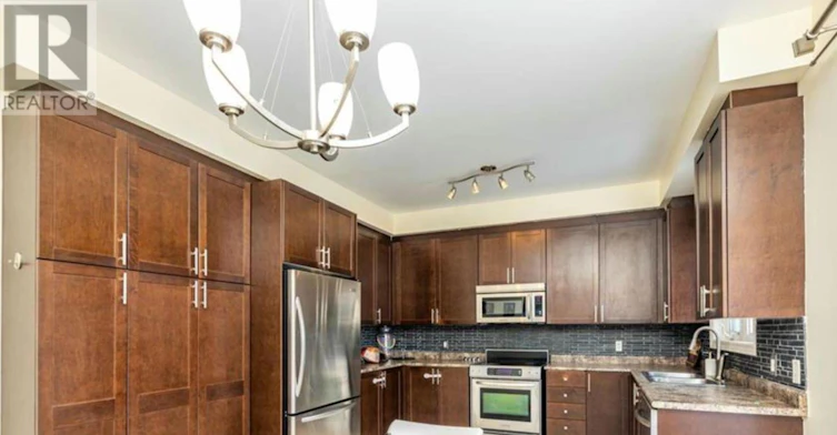 4 Trailside Drive, Bradford West Gwillimbury, ON, L3Z 0B5 - 8